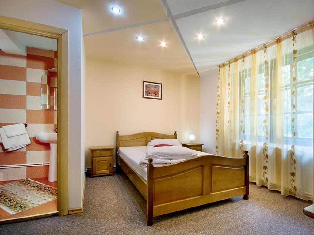 Pensiunea Bobu Hotel Извору Мунтелуи Екстериор снимка