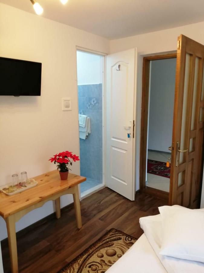 Pensiunea Bobu Hotel Извору Мунтелуи Екстериор снимка