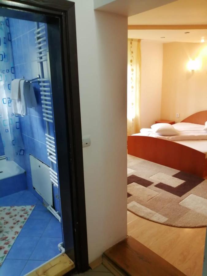 Pensiunea Bobu Hotel Извору Мунтелуи Екстериор снимка